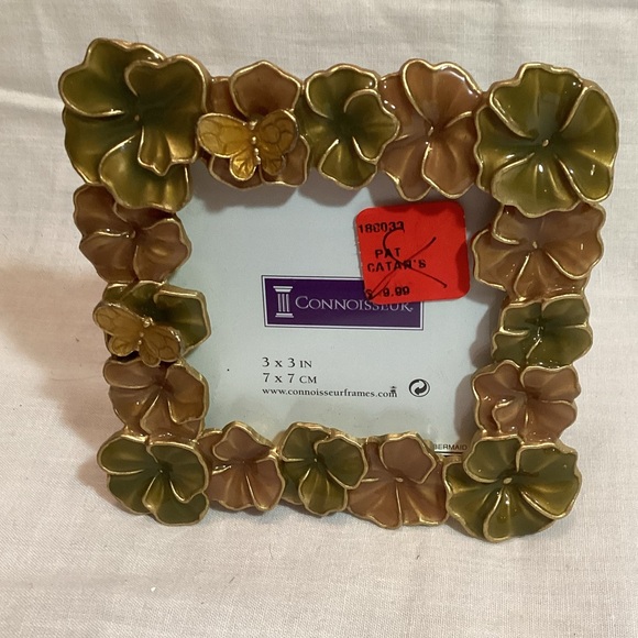 Connoisseur 3x3" Floral Enamel & Metal Tabletop Picture Frame Neutral Colors New - Picture 1 of 9